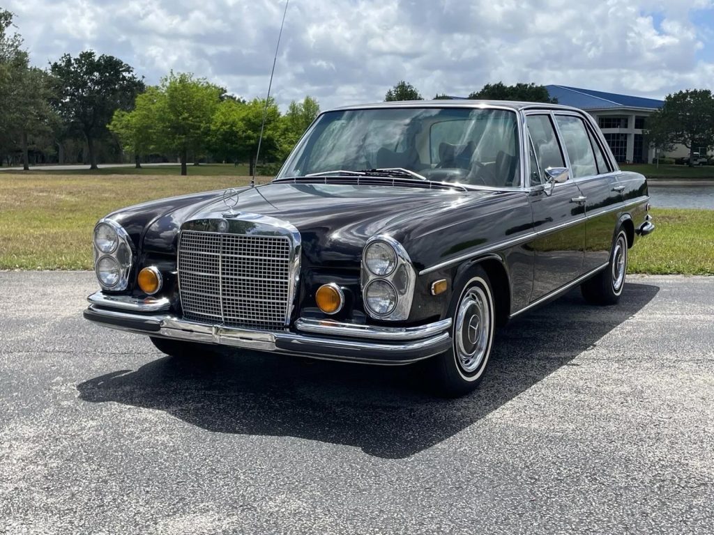 1972 Mercedes-Benz 300SEL