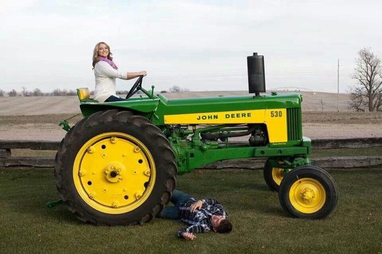 1958 John Deere 530 vintage row-crop tractor in iconic green and yellow livery